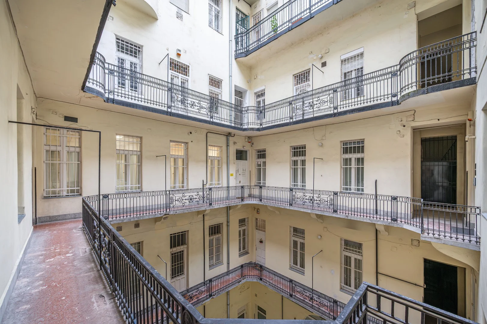 Eladó tégla lakás Budapest 05. ker.en - Kép 15