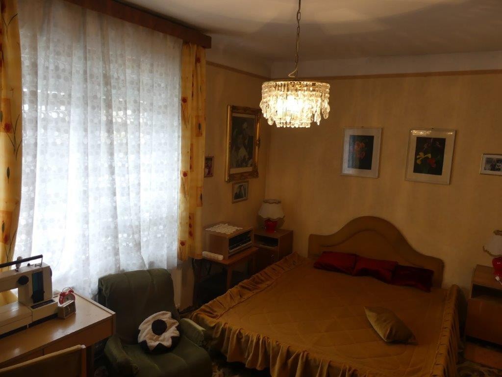 Eladó tégla lakás Debrecenben - Kép 2