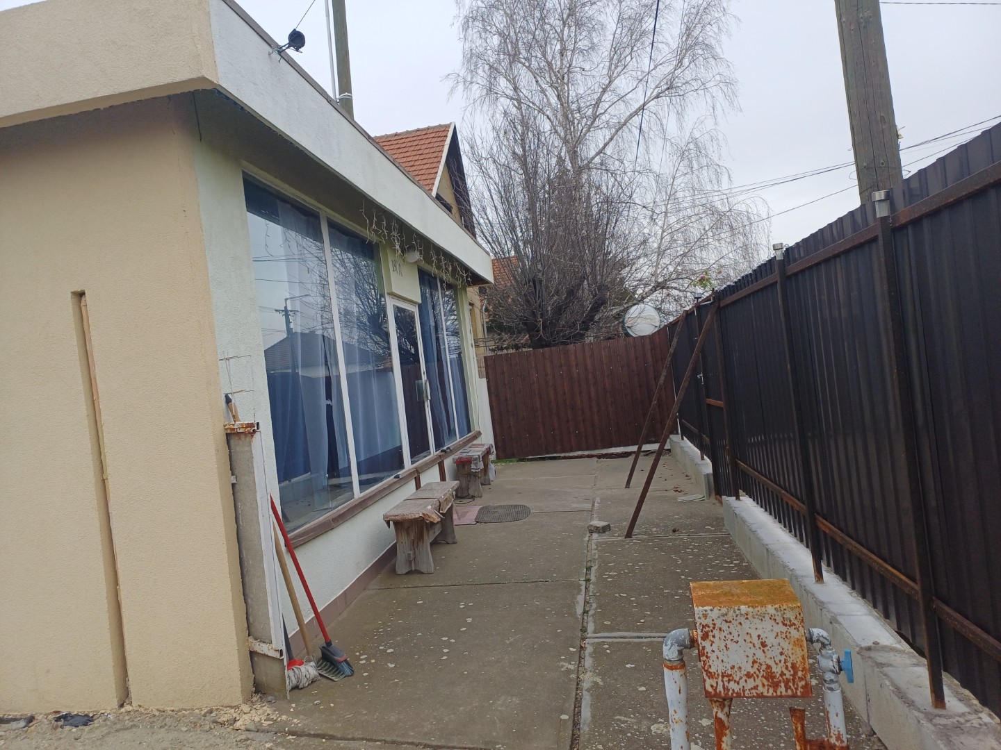 Eladó üzlet iroda / üzlet / kereskedelmi / szolgáltató Tápiógyörgyen