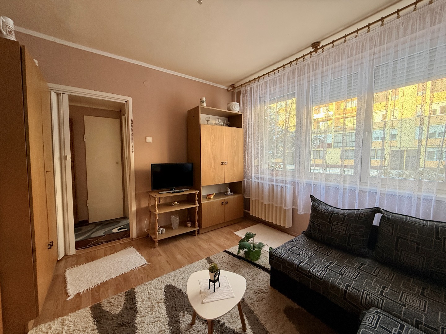 Eladó panel lakás Oroszlányon - Kép 4