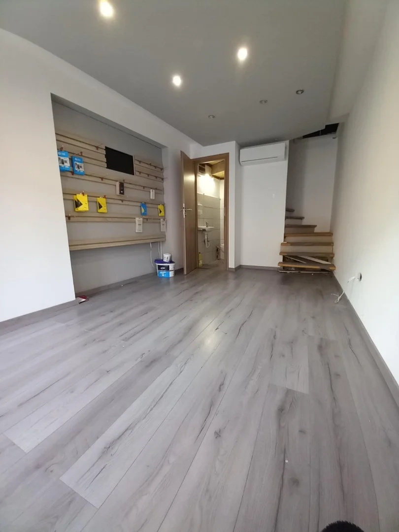 Kiadó üzlet iroda / üzlet / kereskedelmi / szolgáltató Pécsen - Kép 3