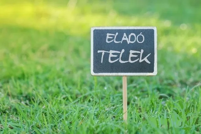 Eladó építési telek Gyermelyen