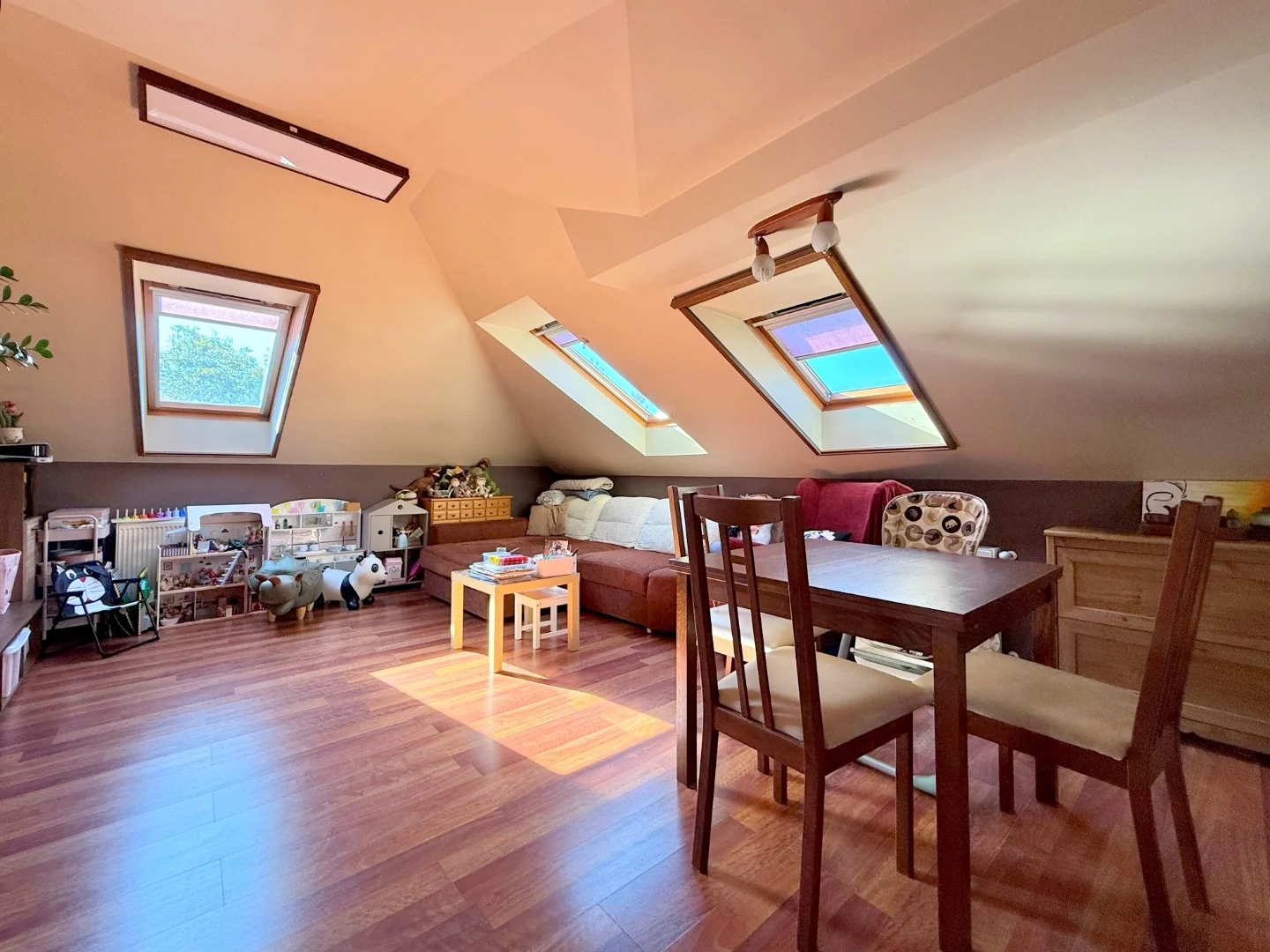 Eladó üzlet iroda / üzlet / kereskedelmi / szolgáltató Budapest 18. ker.en - Kép 11