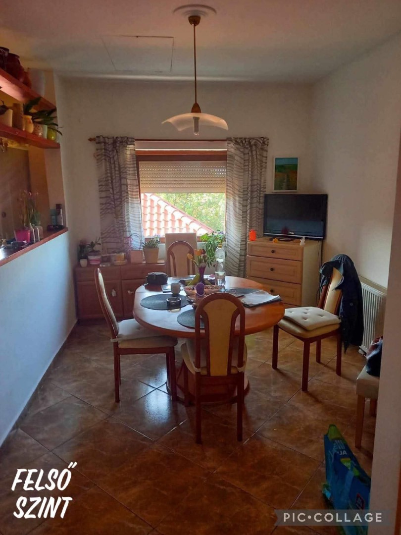 Eladó családi ház Telkin - Kép 12