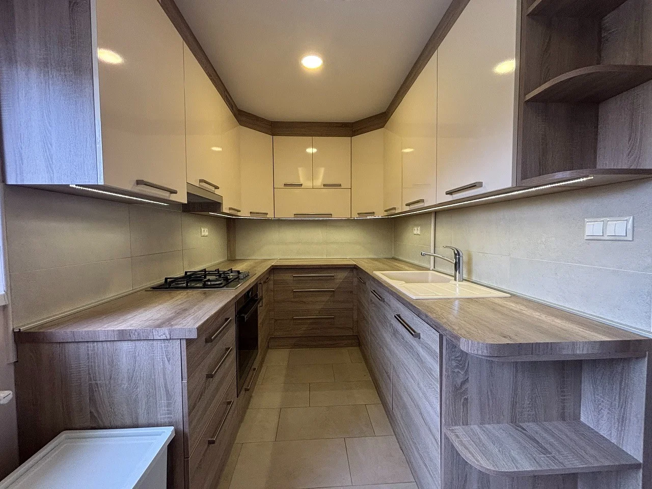 Kiadó tégla lakás Pécsen - Kép 7