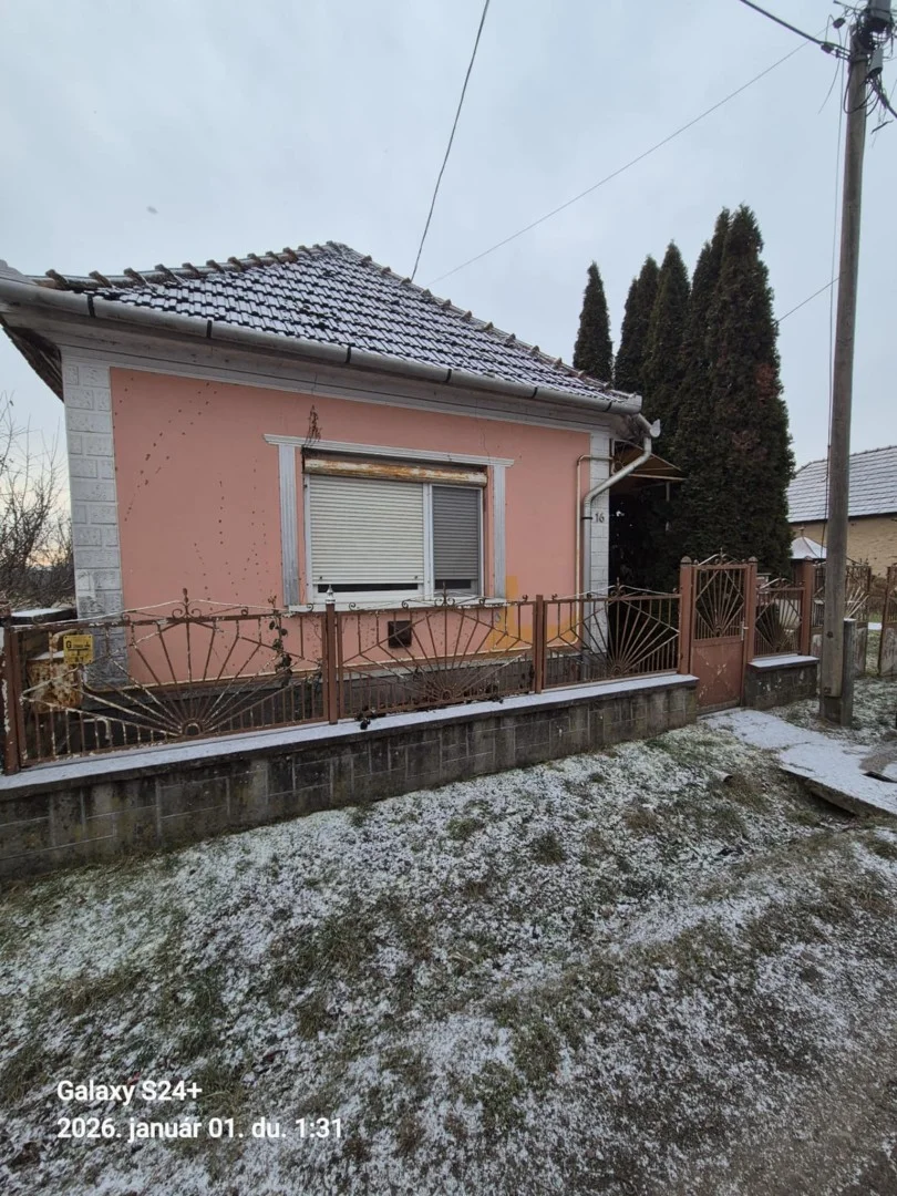 Eladó tégla lakás Szalonnan - Kép 2