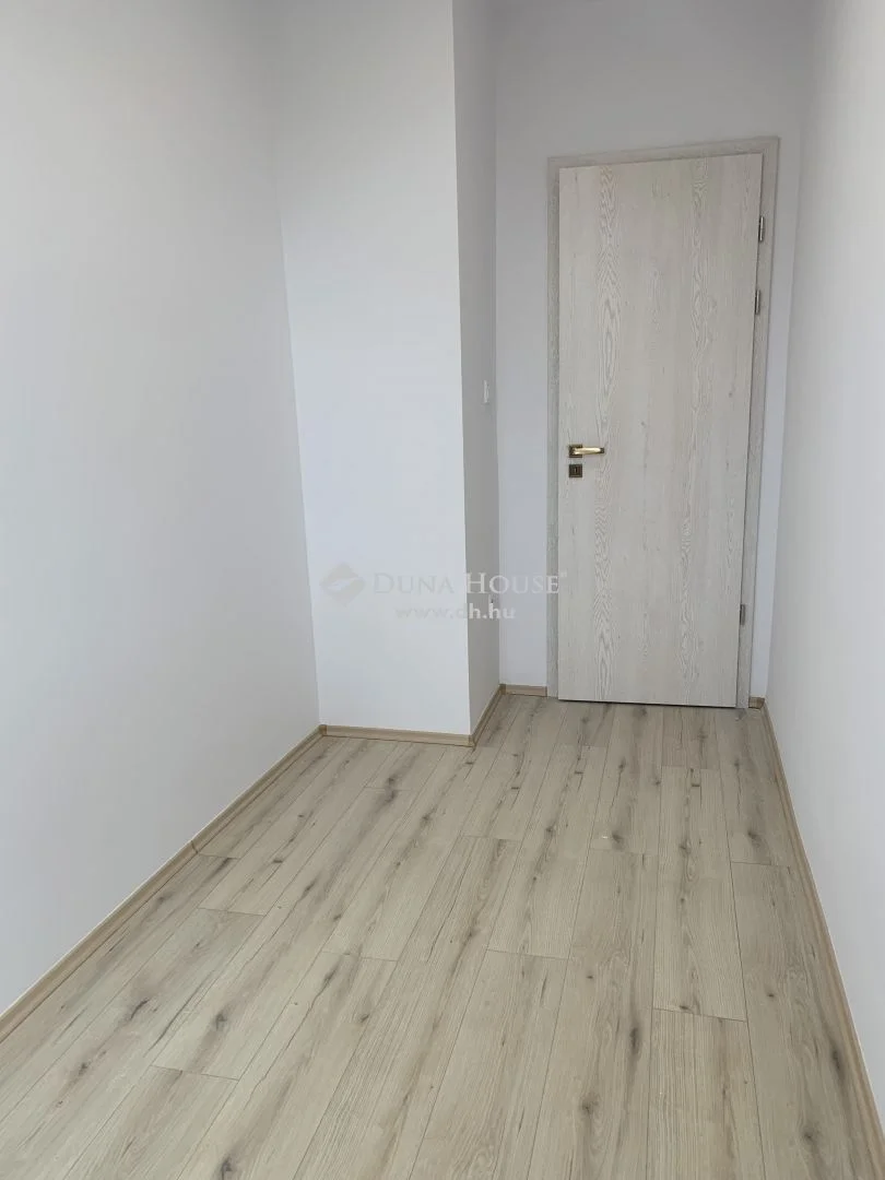 Eladó tégla lakás Budapest 03. ker.en - Kép 12