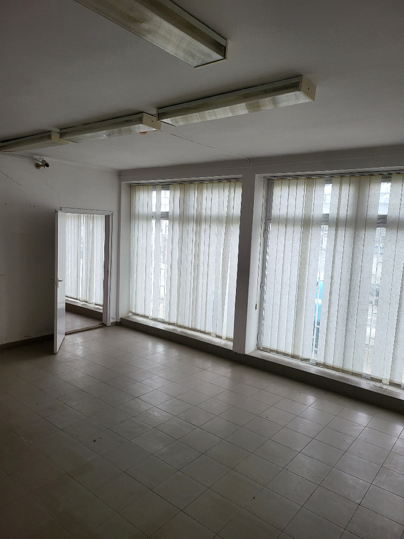 Eladó üzlet iroda / üzlet / kereskedelmi / szolgáltató Molnárin - Kép 3