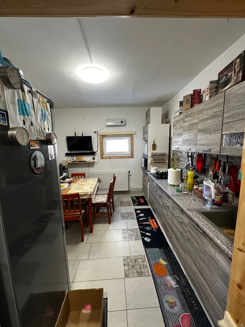 Eladó tégla lakás Pécsen - Kép 6