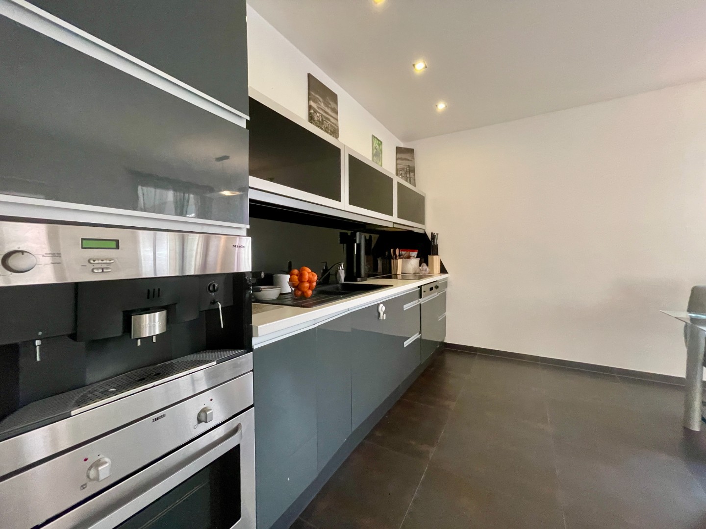 Eladó családi ház Oroszlányon - Kép 3