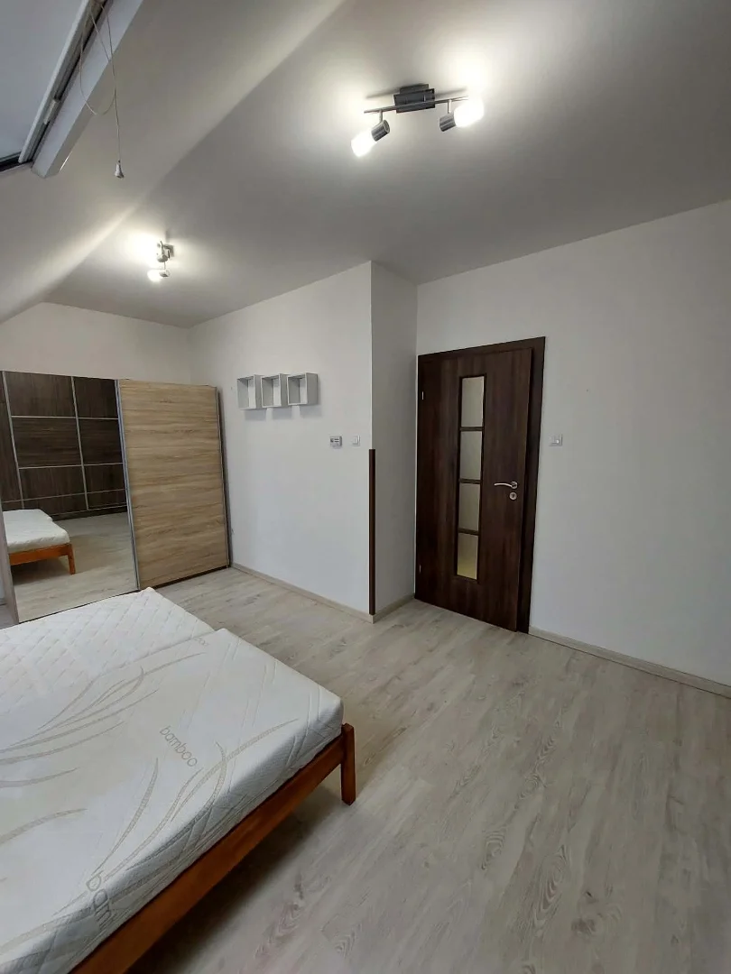 Kiadó tégla lakás Nyíregyházán - Kép 8