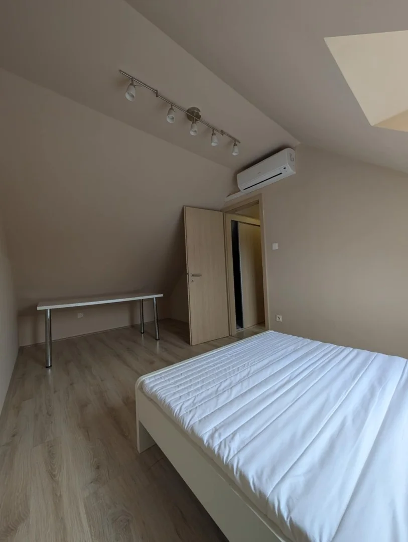 Eladó tégla lakás Pécsen - Kép 13