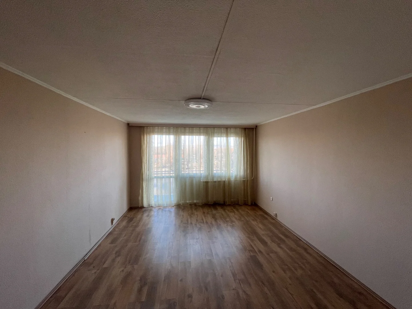 Eladó panel lakás Budapest 21. ker.en - Kép 2