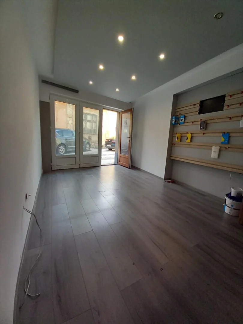 Kiadó üzlet iroda / üzlet / kereskedelmi / szolgáltató Pécsen - Kép 2