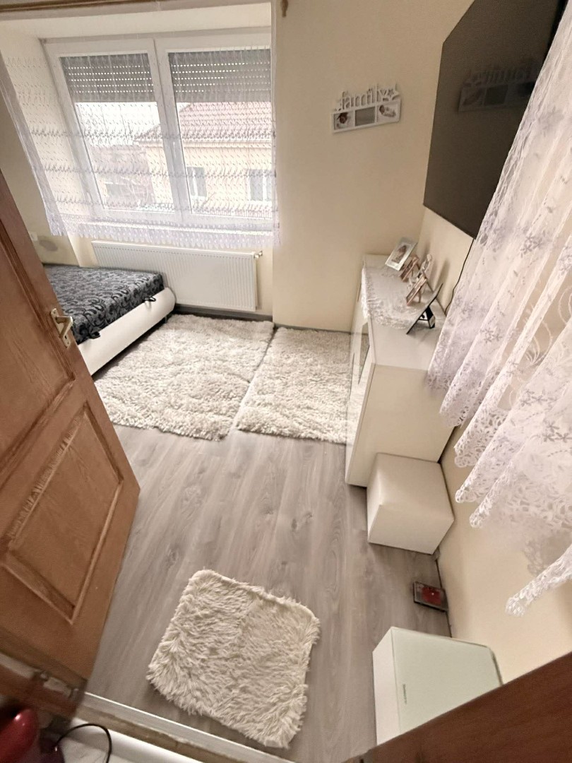 Eladó családi ház Sajószentpéteren - Kép 2