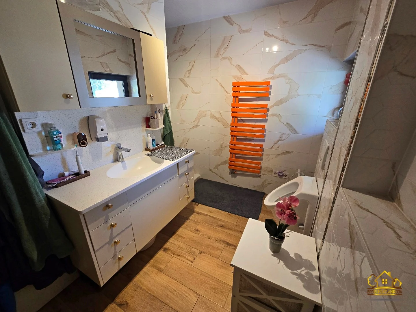 Eladó családi ház Szigethalomon - Kép 9