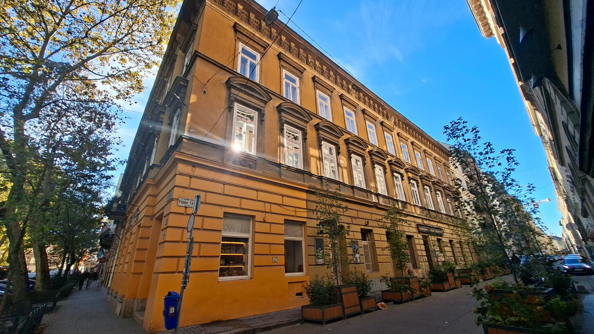 Eladó tégla lakás Budapest 06. ker.en - Kép 3
