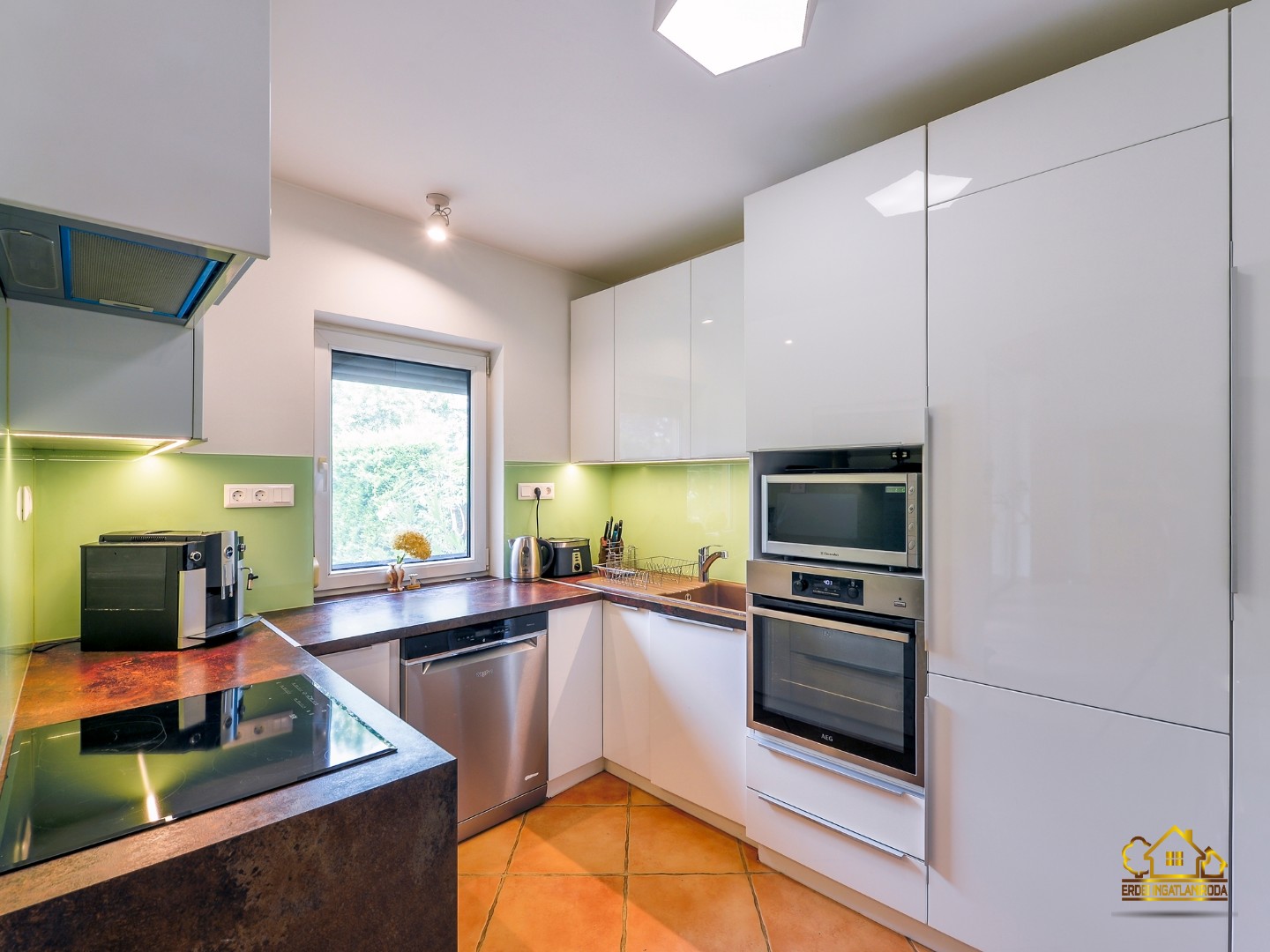 Eladó családi ház Majosházan - Kép 6