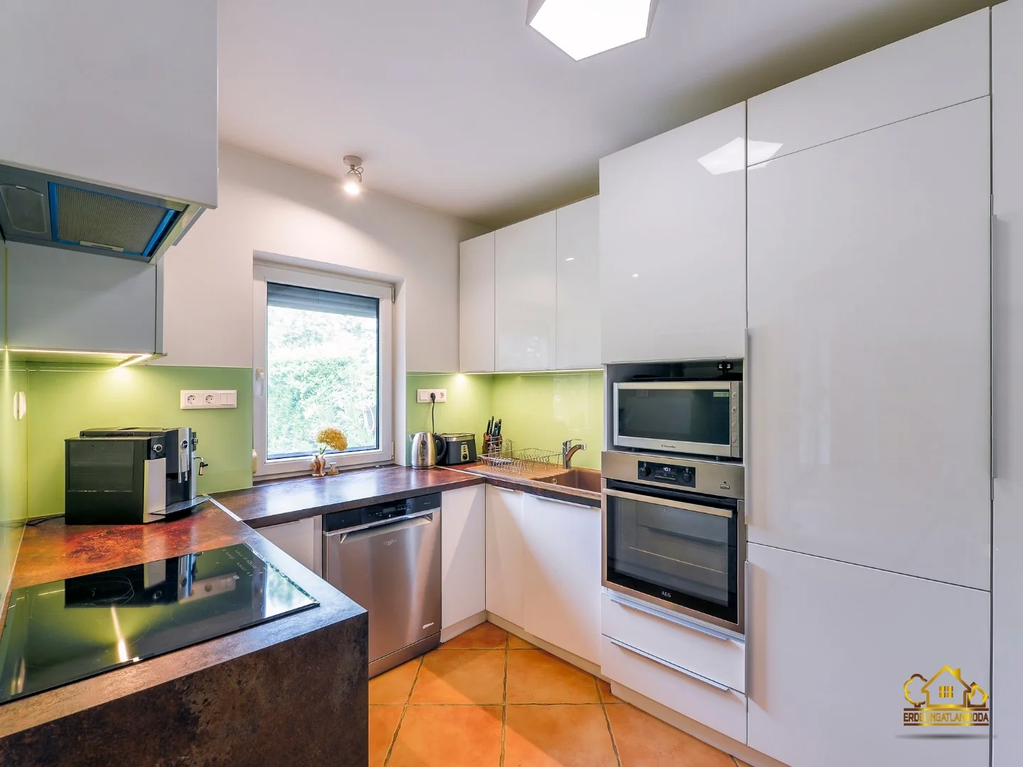 Eladó családi ház Majosházan - Kép 6