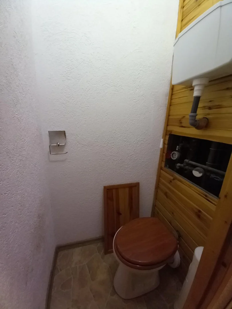 Kiadó panel lakás Pécsen - Kép 10