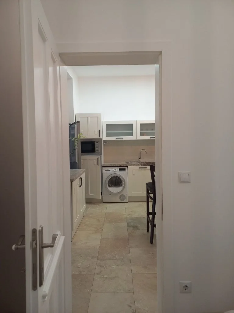 Eladó tégla lakás Budapest 05. ker.en - Kép 2