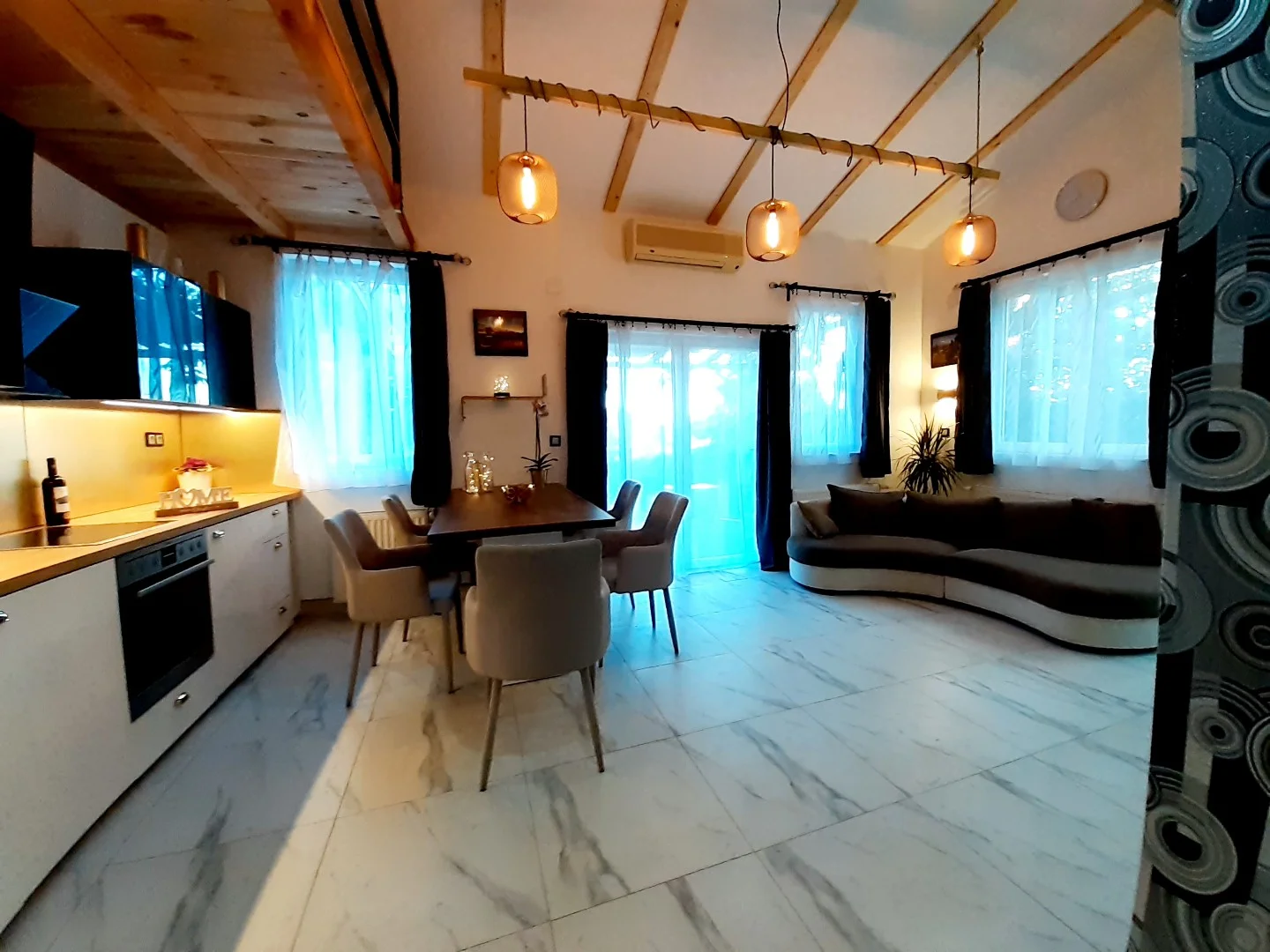 Kiadó sorház Budapest 16. ker.en - Kép 12