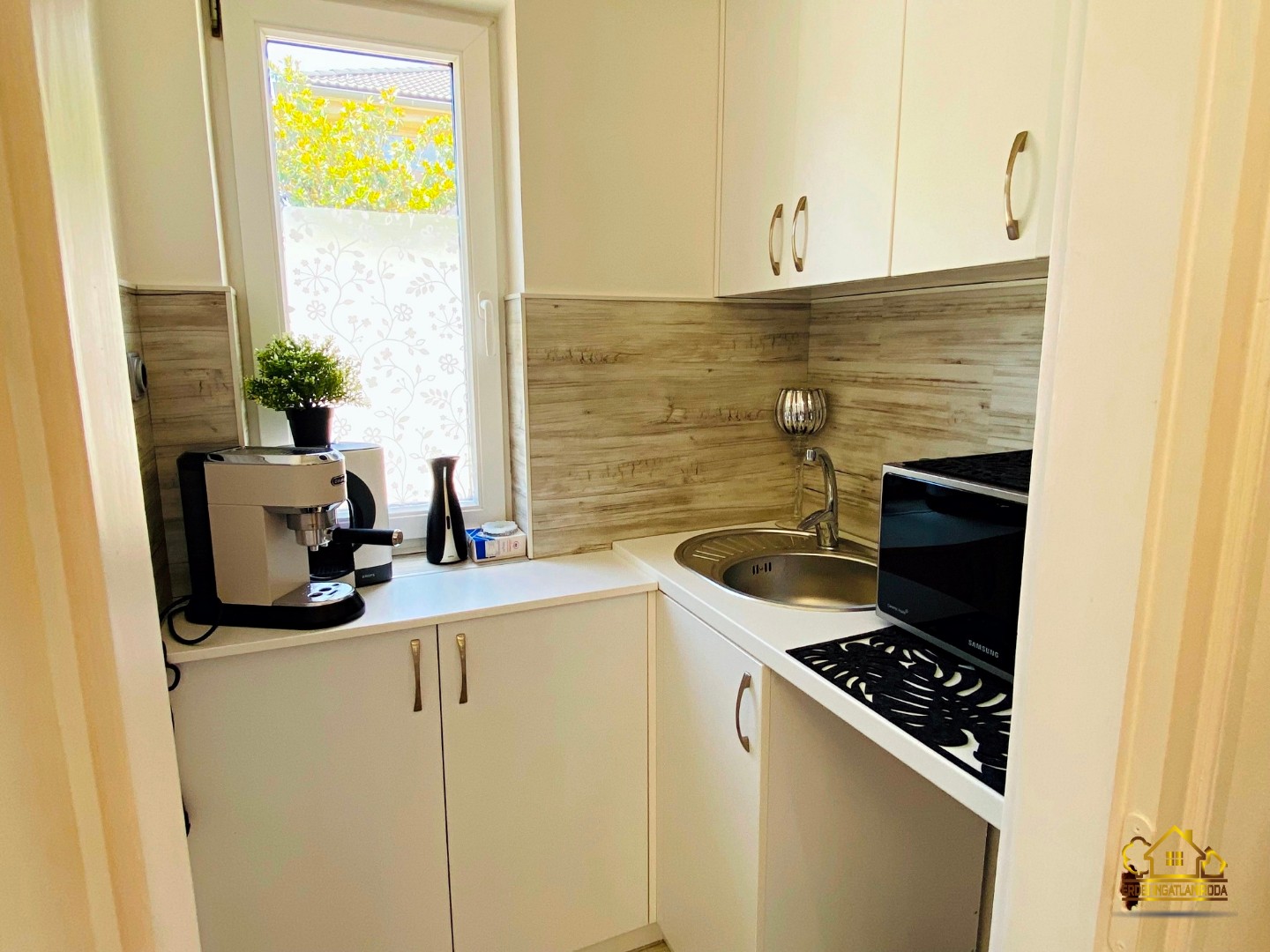 Eladó üzlet iroda / üzlet / kereskedelmi / szolgáltató Halászteleken - Kép 9