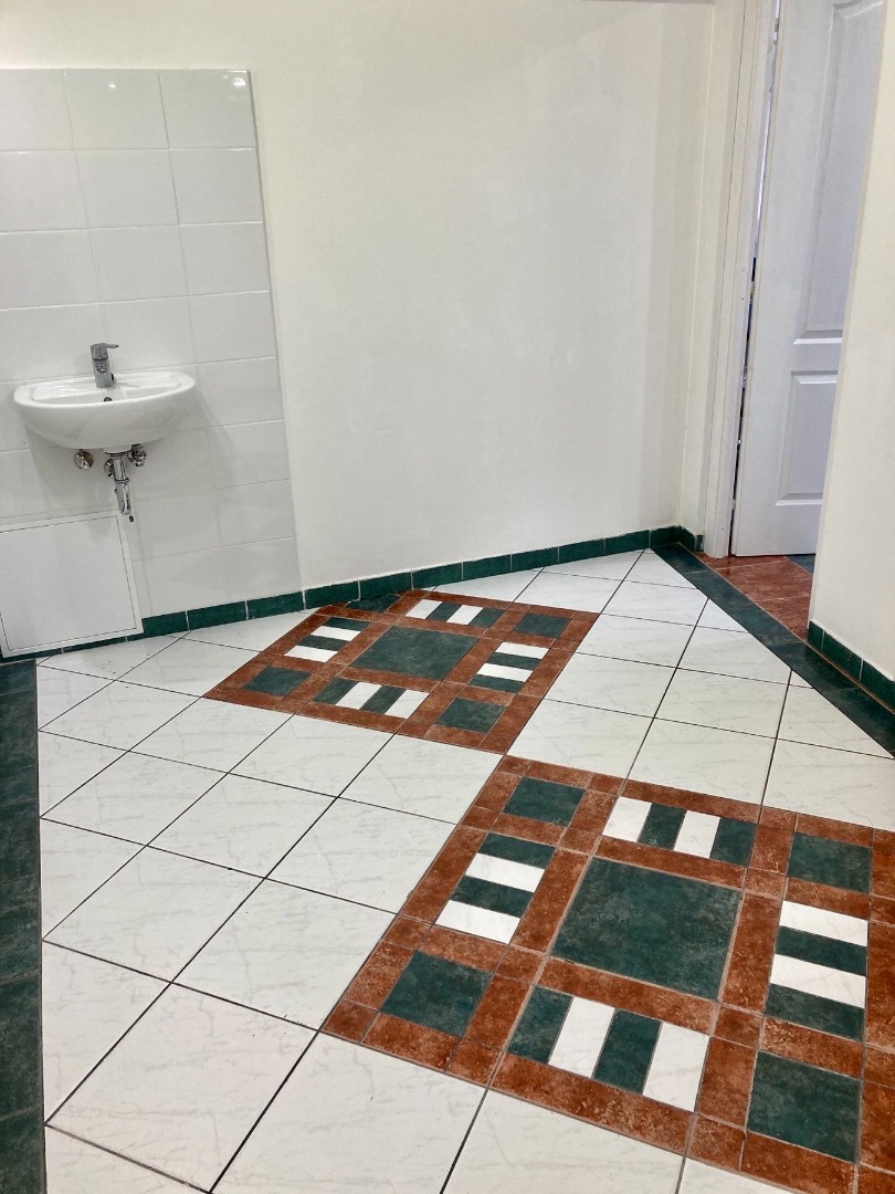 Eladó üzlet iroda / üzlet / kereskedelmi / szolgáltató Budapest 04. ker.en - Kép 5