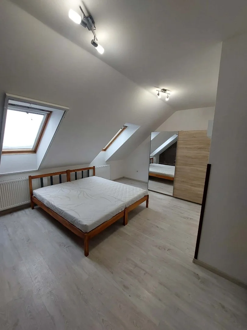 Kiadó tégla lakás Nyíregyházán - Kép 2