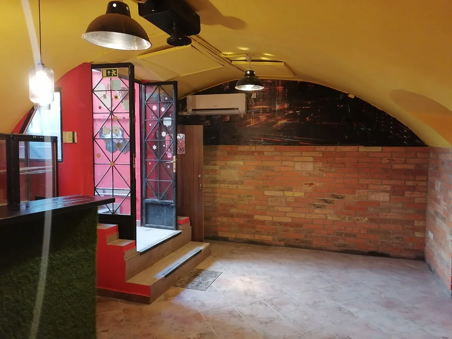 Eladó üzlet iroda / üzlet / kereskedelmi / szolgáltató Budapest 06. ker.en - Kép 7