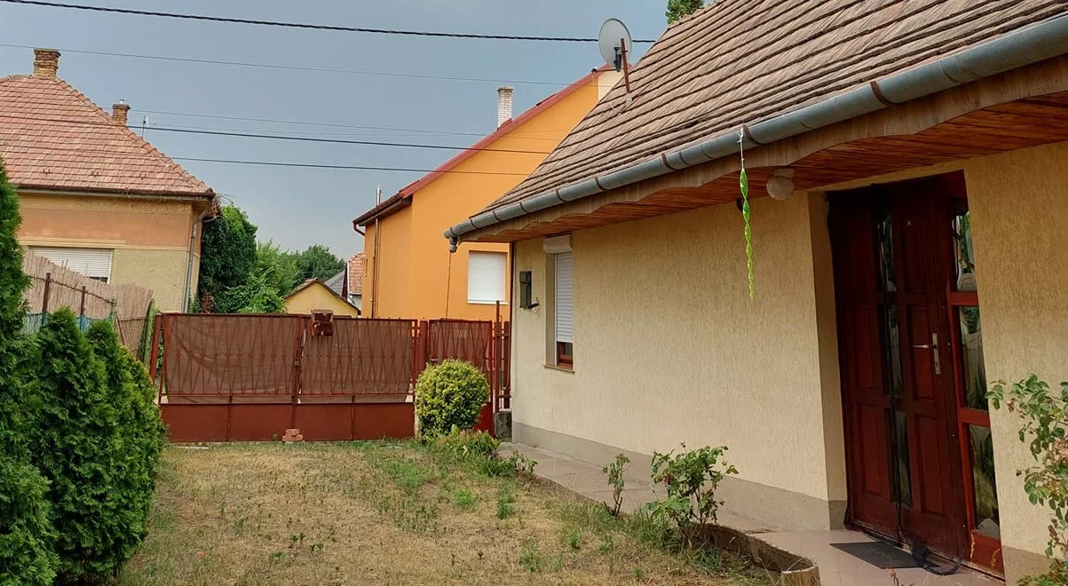 Eladó családi ház Ócsan - Kép 8