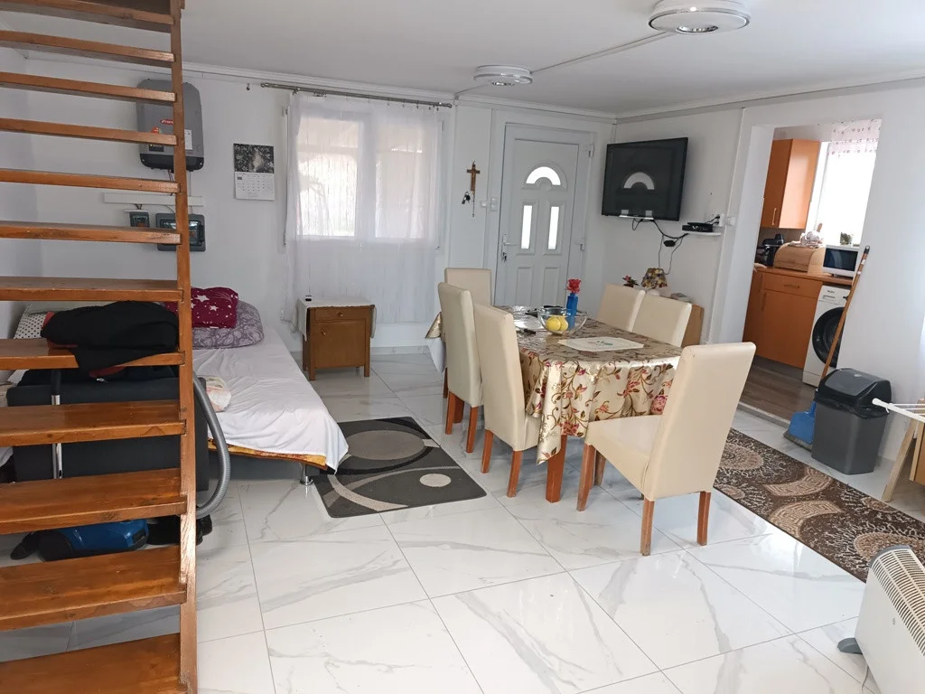 Eladó családi ház Erdőkertesen - Kép 3