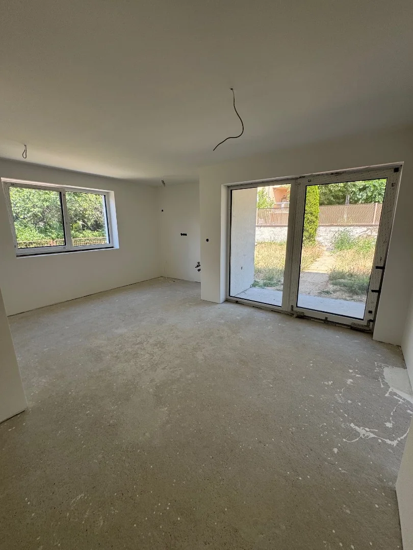 Eladó tégla lakás Pécsen - Kép 3