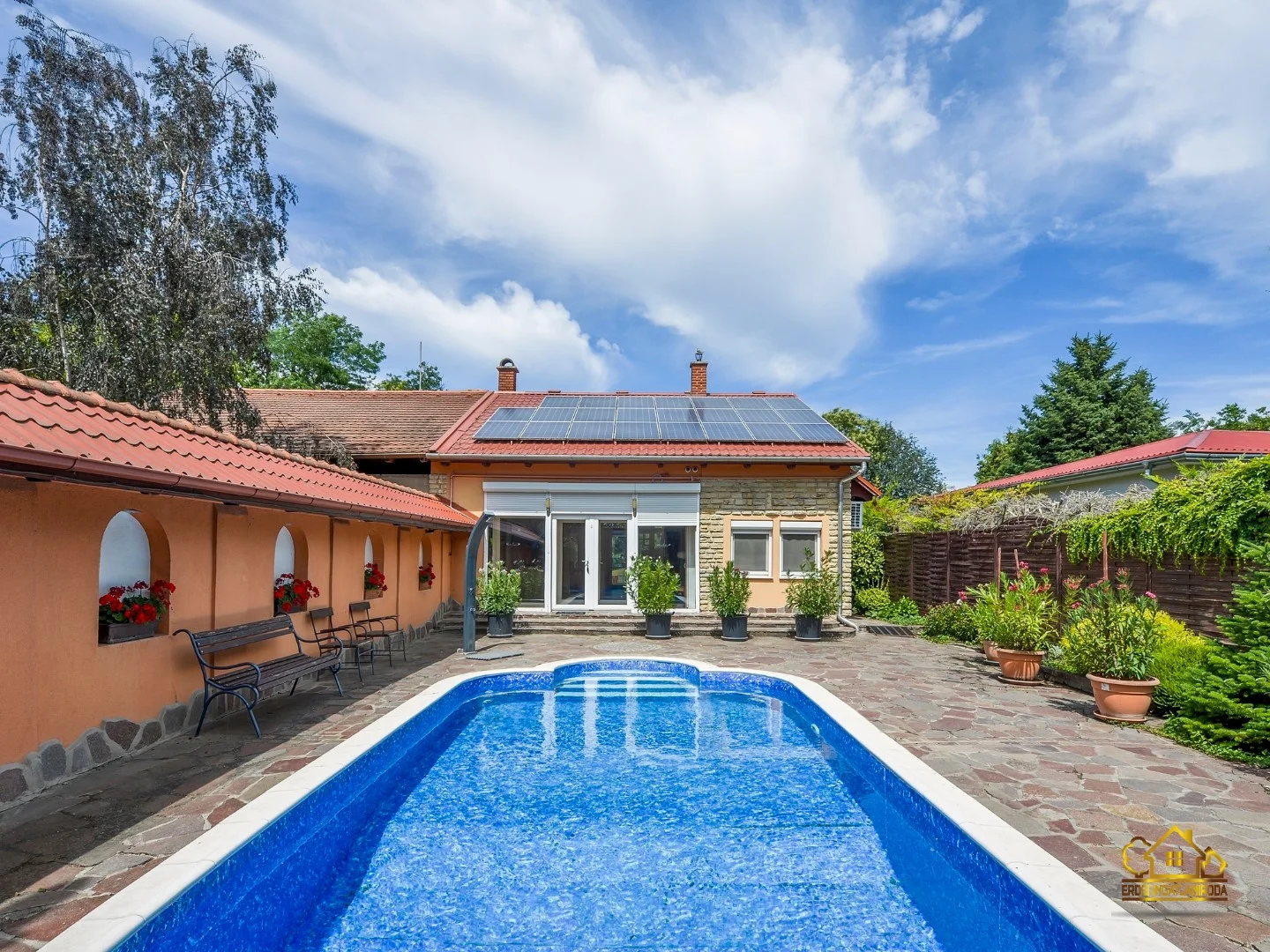 Eladó családi ház Majosházan - Kép 10