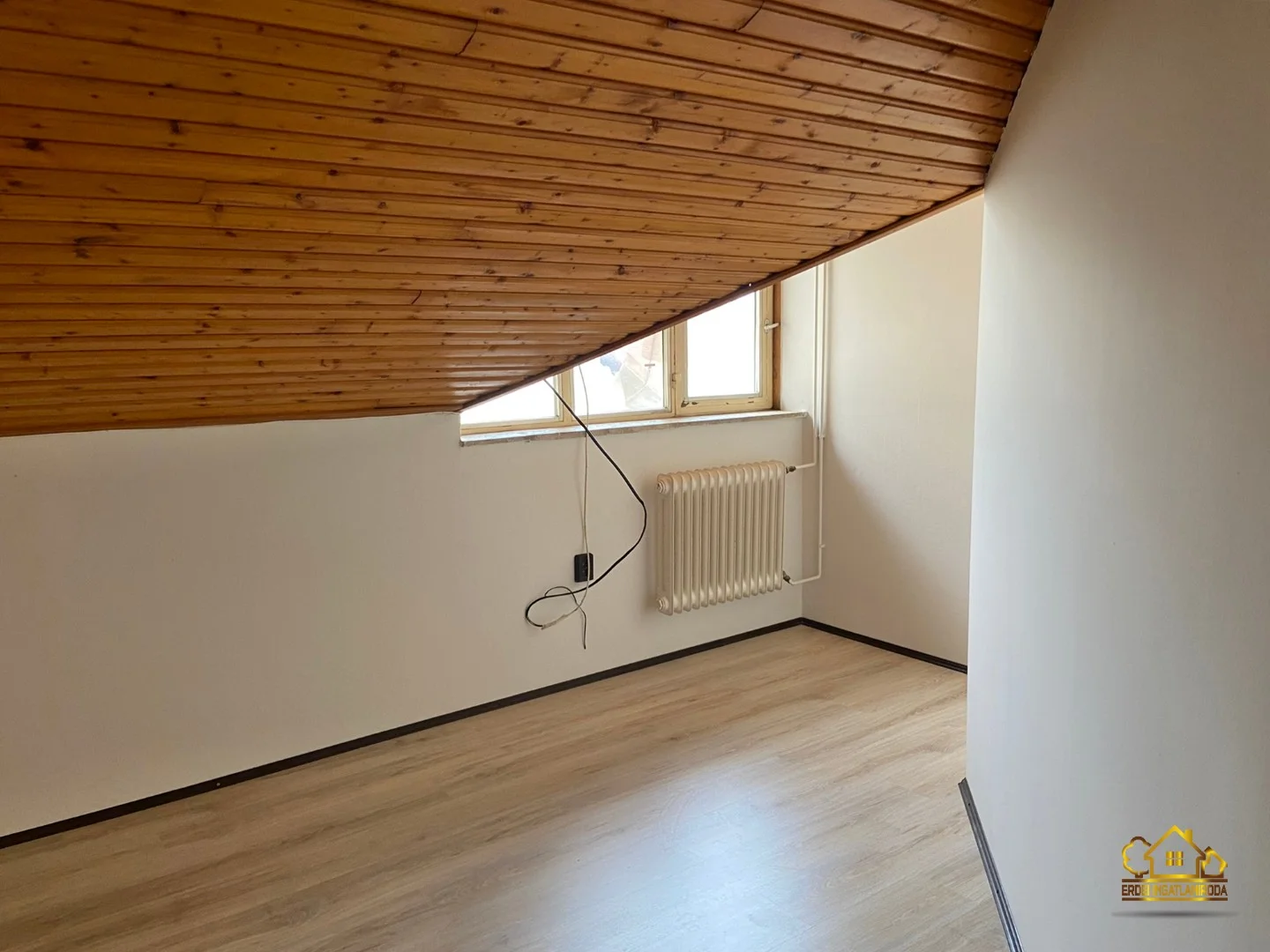 Kiadó üzlet iroda / üzlet / kereskedelmi / szolgáltató Szigethalomon - Kép 13