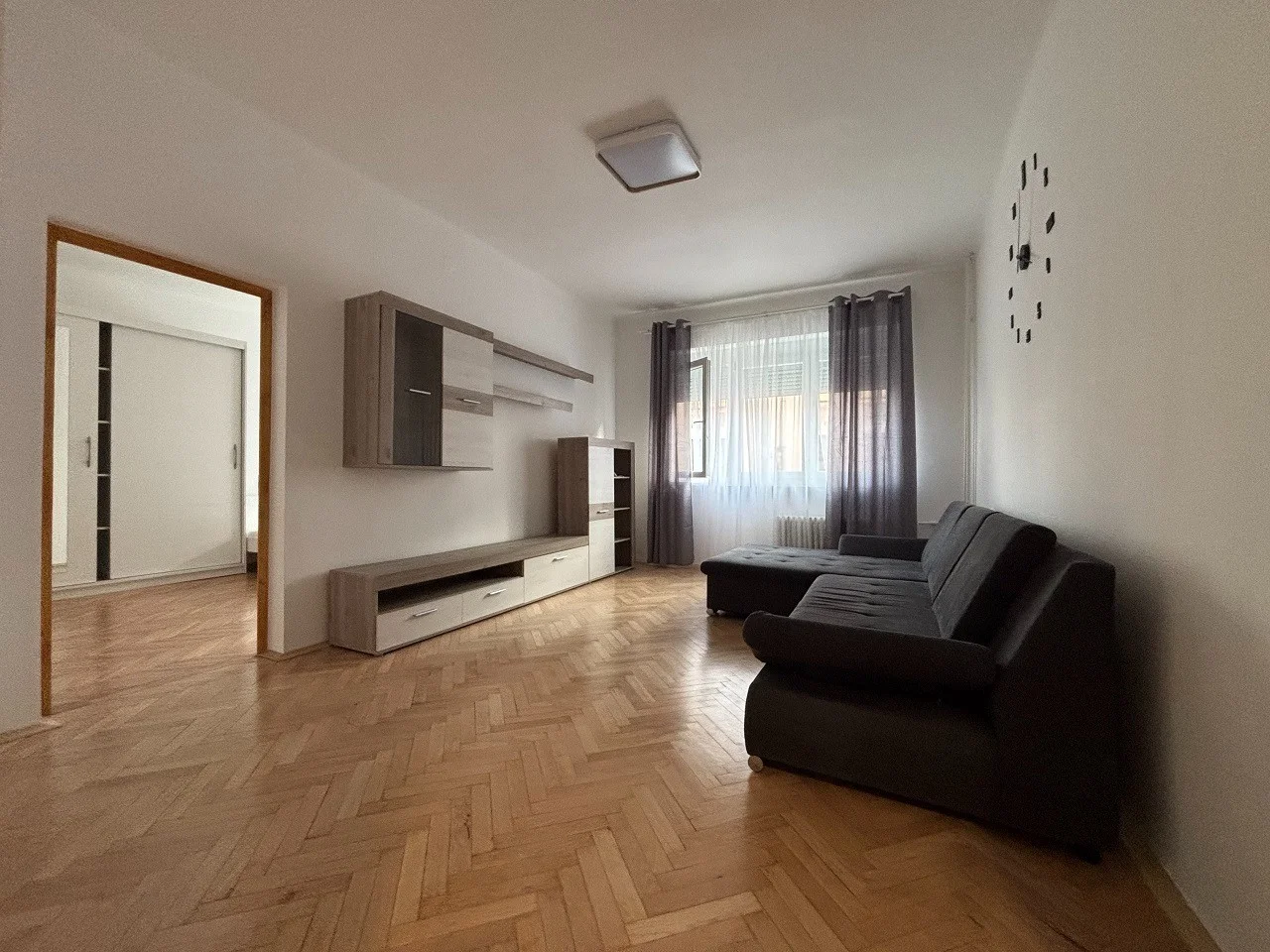 Kiadó tégla lakás Pécsen - Kép 7