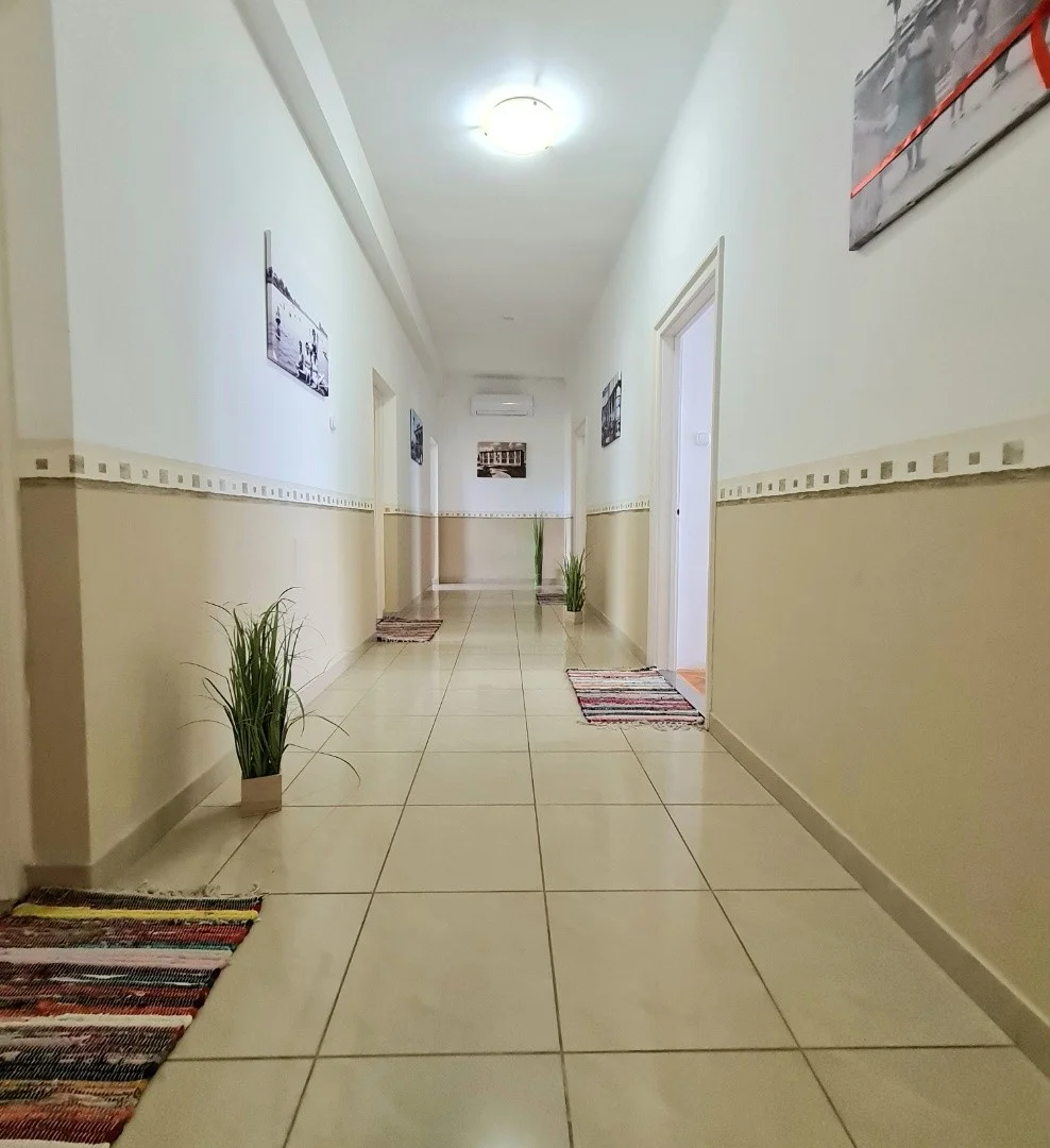 Eladó hotel, szálloda iroda / üzlet / kereskedelmi / szolgáltató Dunapatajon - Kép 8