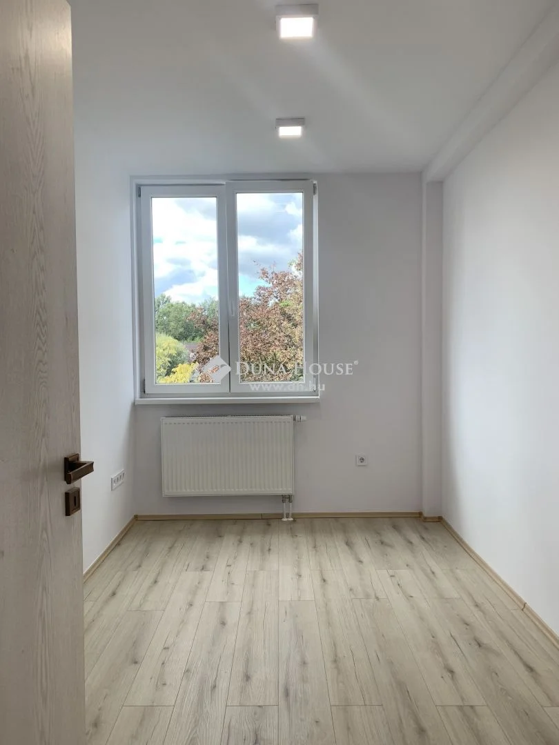 Eladó tégla lakás Budapest 03. ker.en - Kép 6
