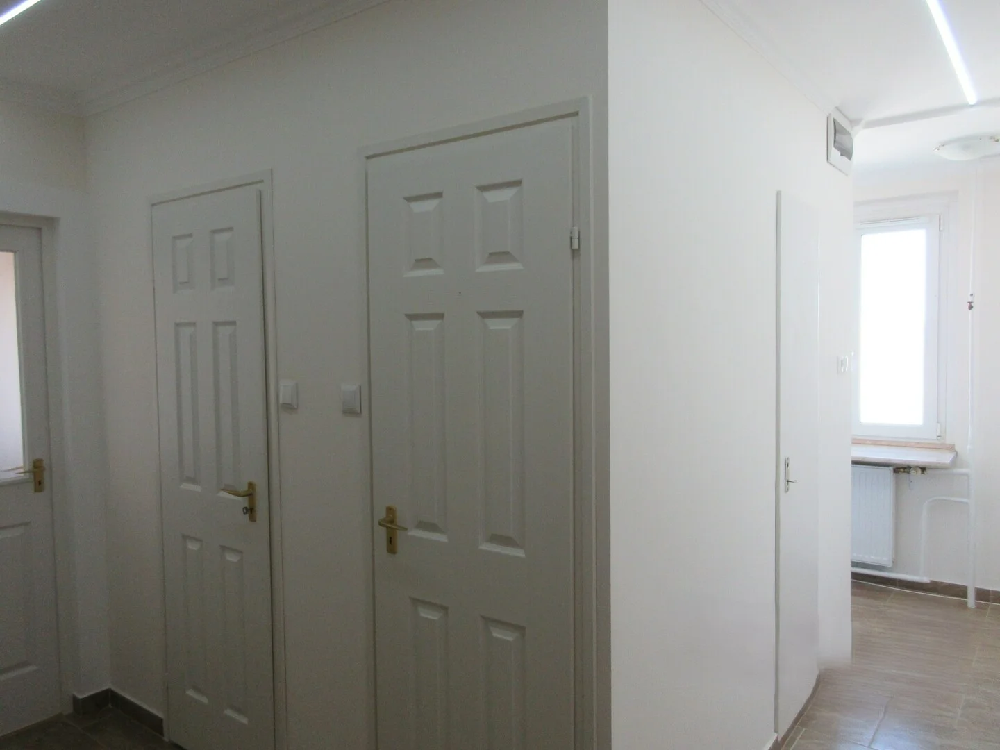 Eladó panel lakás Székesfehérváron - Kép 3