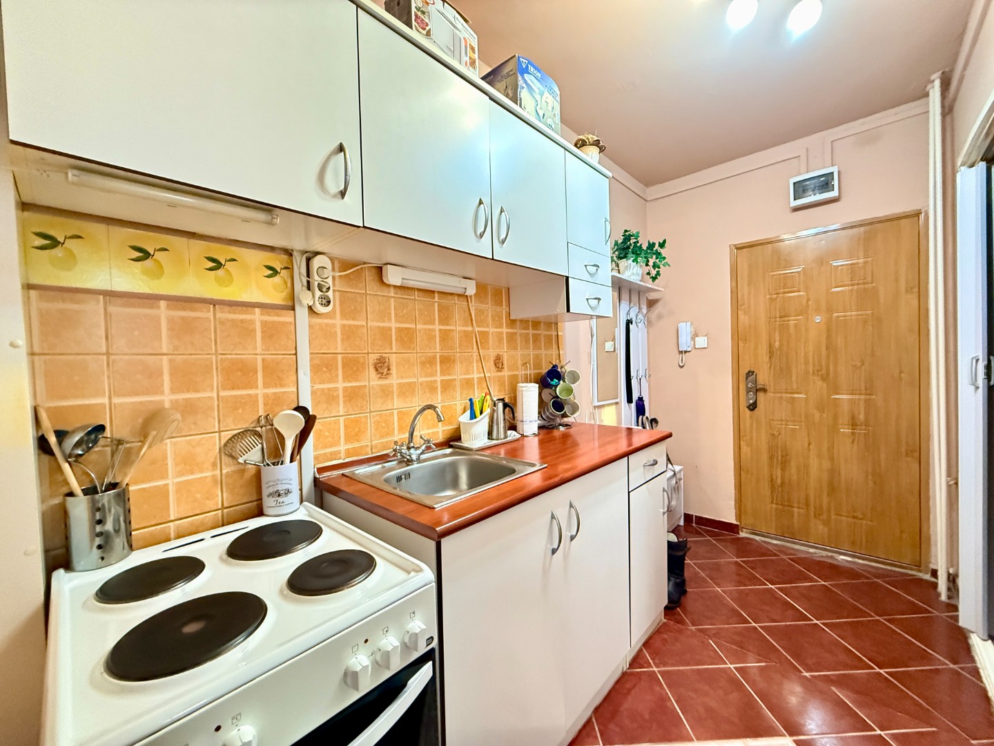 Eladó panel lakás Oroszlányon - Kép 9