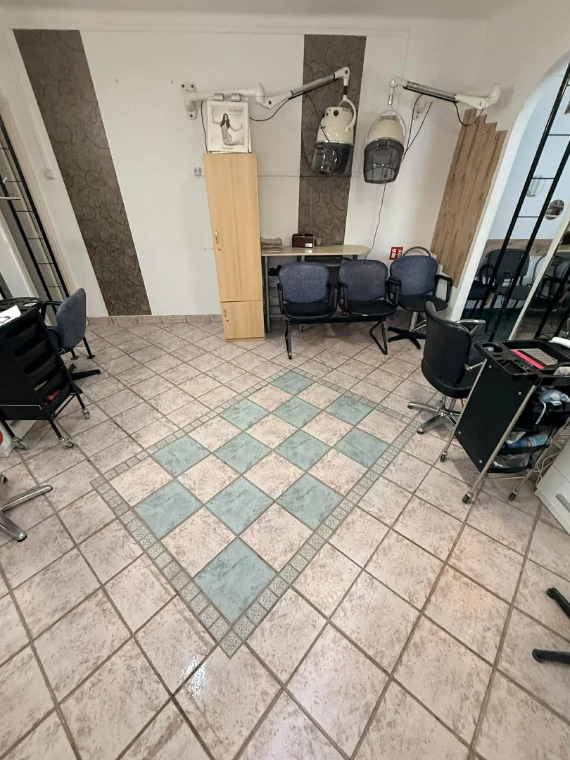 Eladó üzlet iroda / üzlet / kereskedelmi / szolgáltató Kazincbarcikan - Kép 10