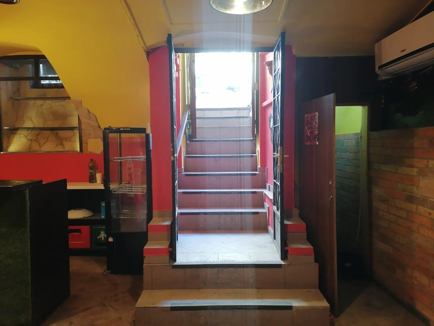 Eladó üzlet iroda / üzlet / kereskedelmi / szolgáltató Budapest 06. ker.en - Kép 3