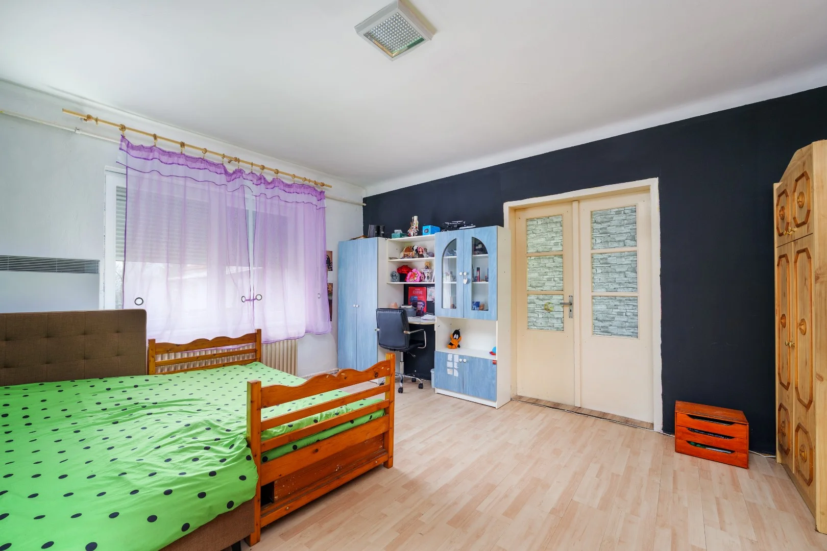 Eladó családi ház Sárisápon - Kép 3