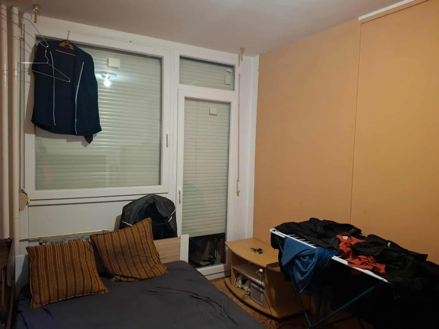 Eladó panel lakás Budapest 15. ker.en - Kép 2