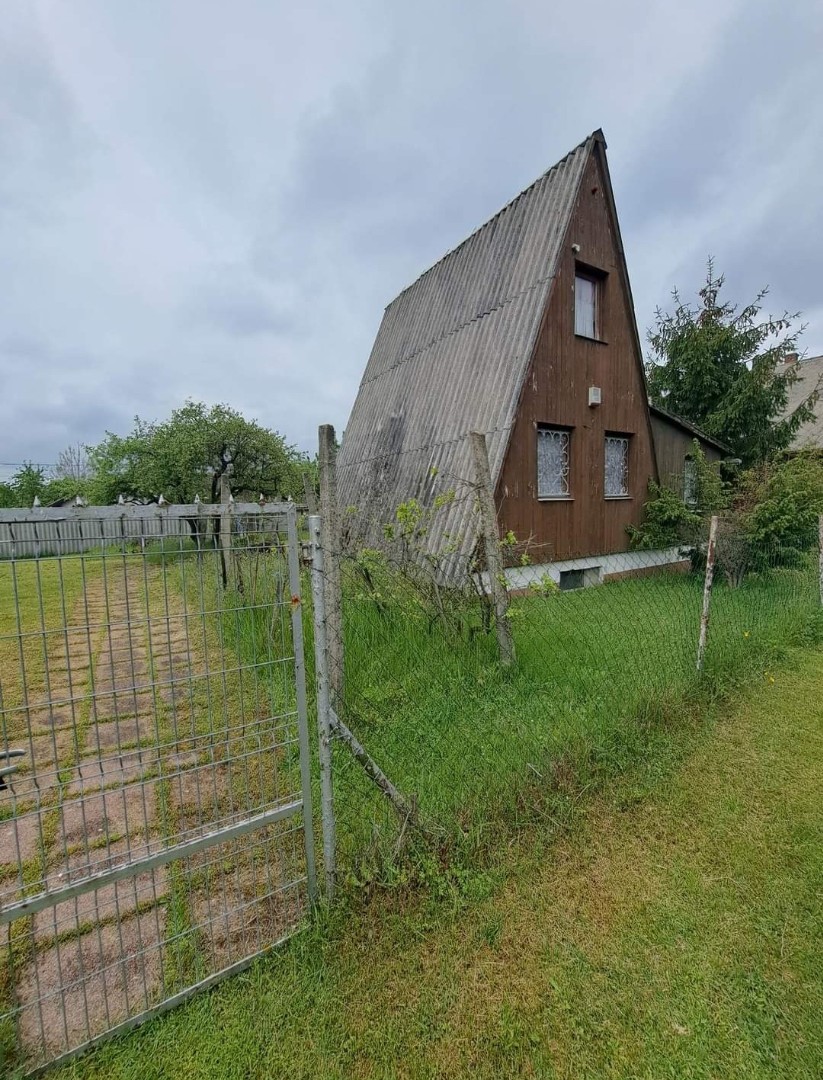 Eladó önálló nyaraló nyaraló / üdülő Oroszlányon - Kép 2