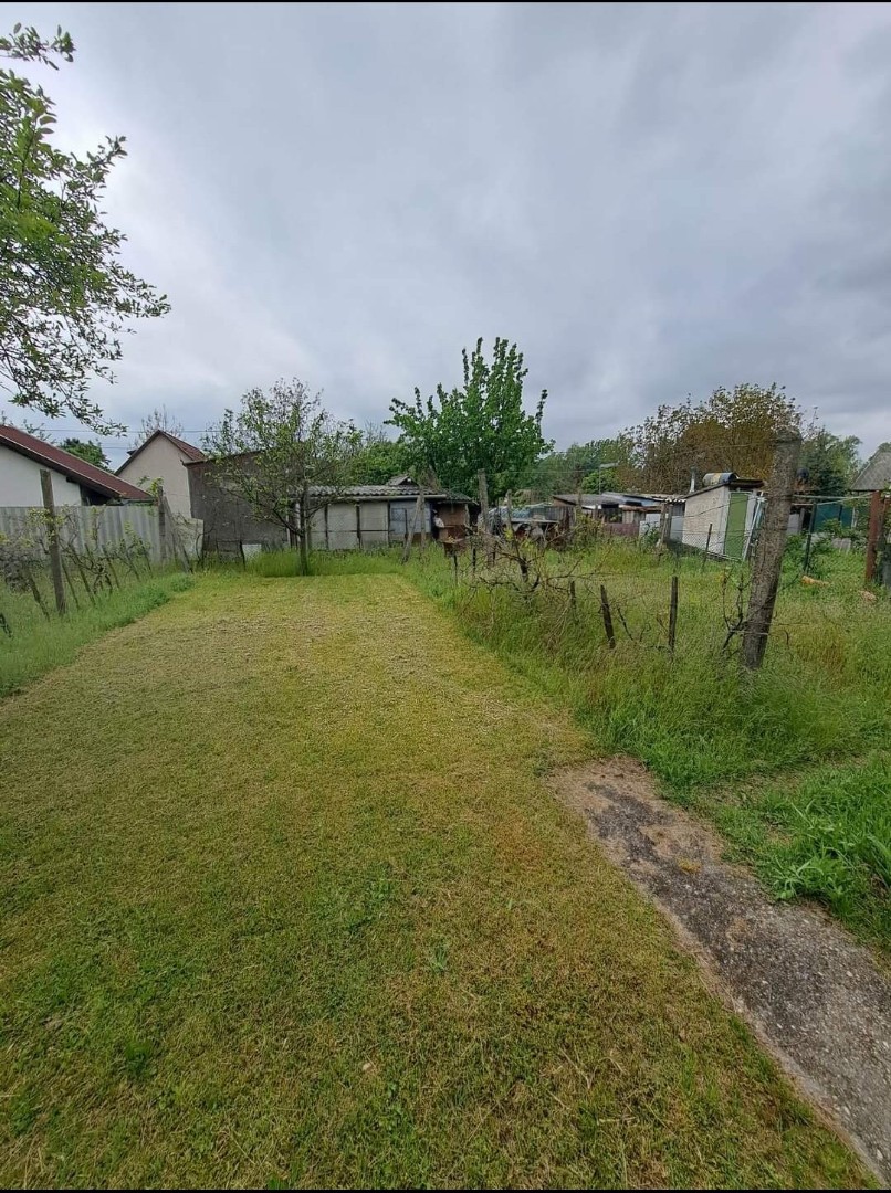 Eladó önálló nyaraló nyaraló / üdülő Oroszlányon - Kép 7