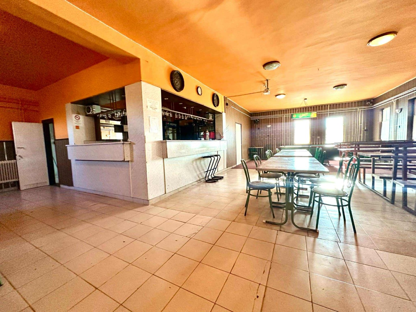 Eladó tégla lakás Horton - Kép 17