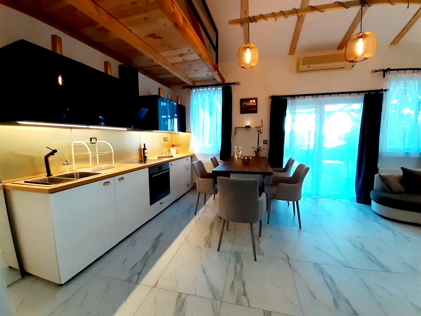 Kiadó sorház Budapest 16. ker.en - Kép 11