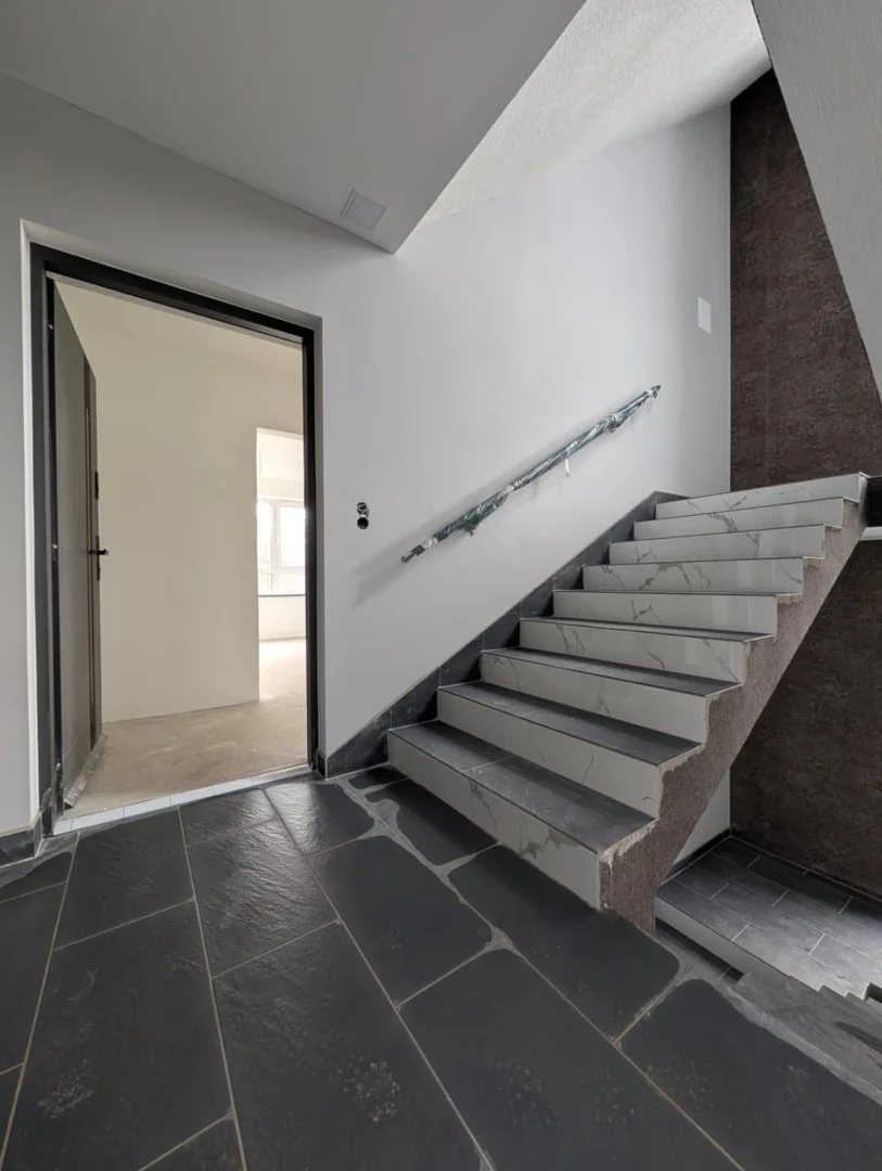 Eladó tégla lakás Pécsen - Kép 2