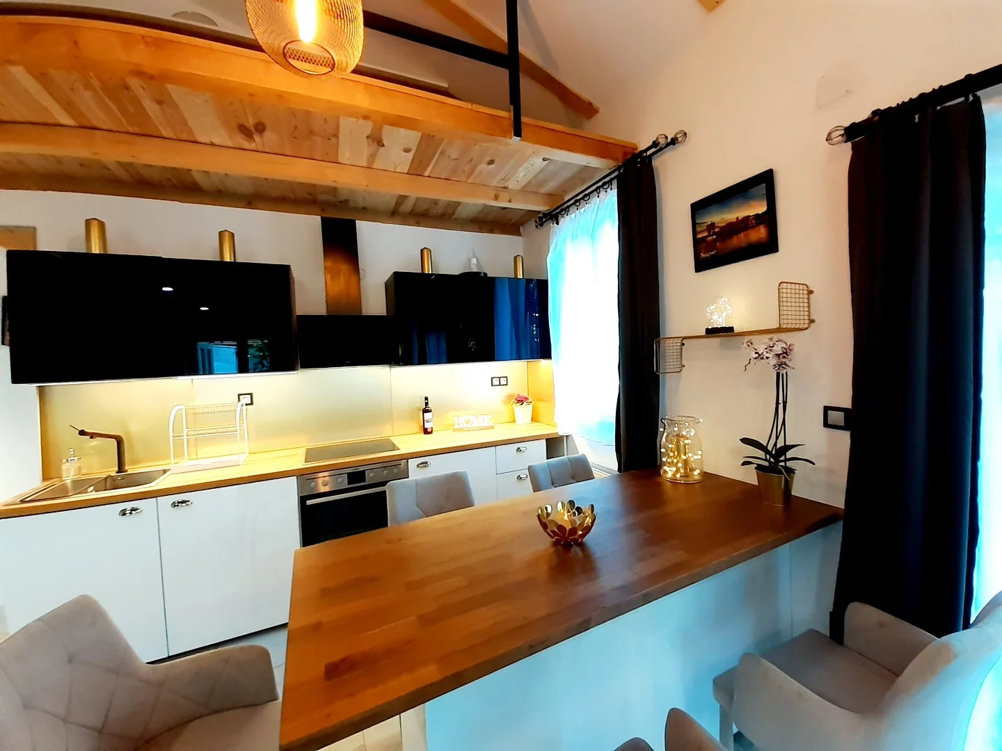 Kiadó sorház Budapest 16. ker.en - Kép 2